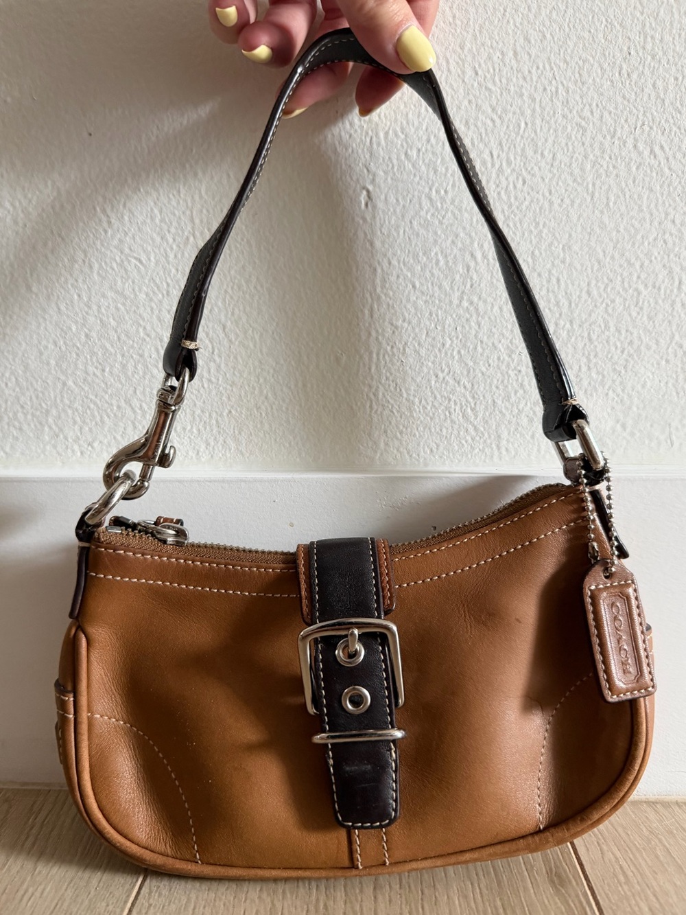 Coach Vintage Tan Leather Shoulder Bag with Black Accent Strap